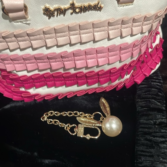 BETSEY JOHNSON White Crossbody/Handbag with Pink Gradient Ruffles - Picture 12 of 16